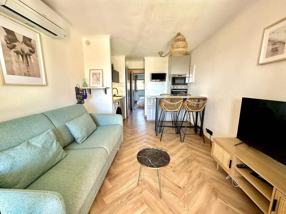 A Pied A La Plage & Vue Mer Grimaud Διαμέρισμα